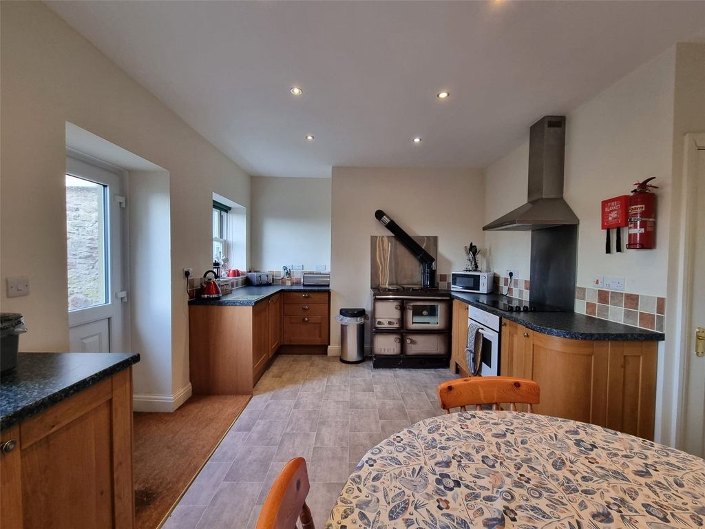 Property photo 2 of 17 Picture No. 19