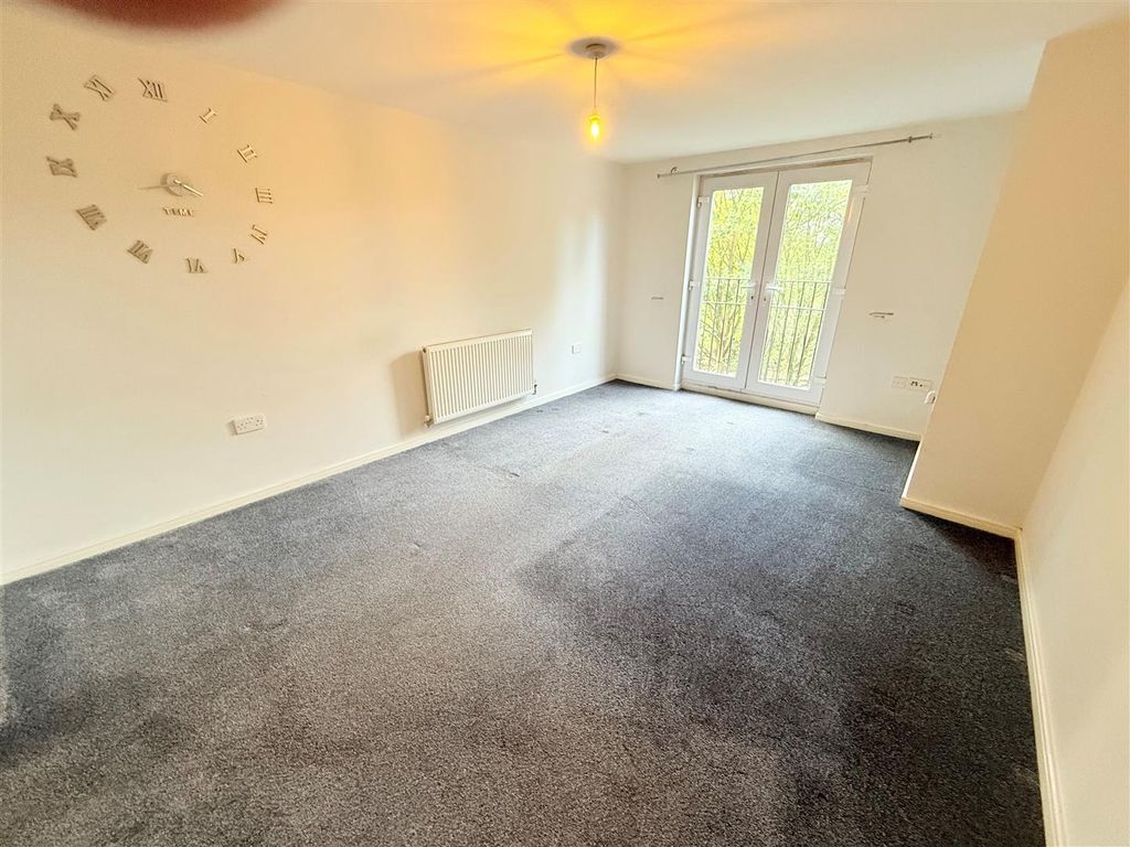 Property photo 2 of 7 Open Plan Living Room