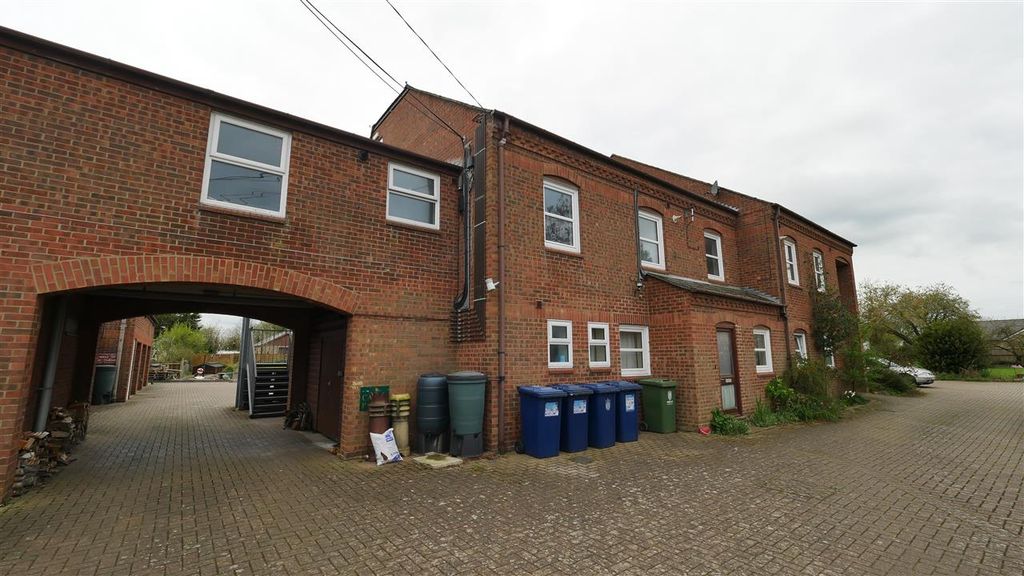 Property photo 1 of 5 Main Picture