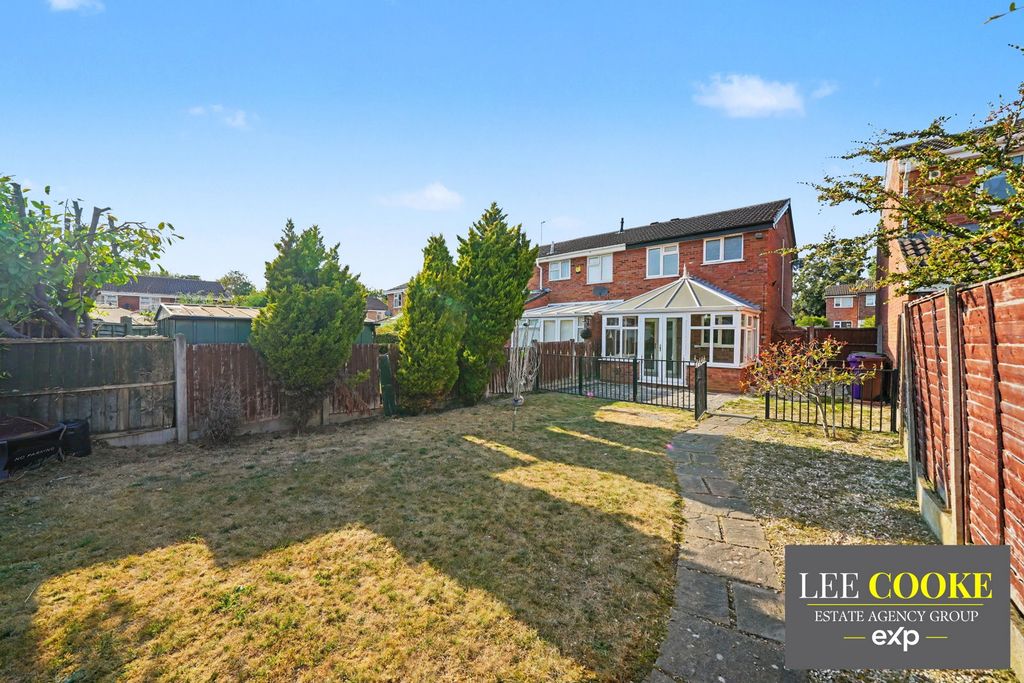 Property photo 3 of 32