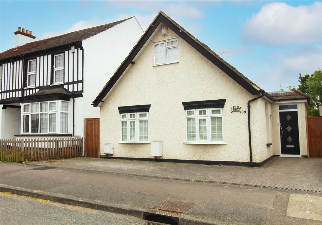 Property photo 1 of 18