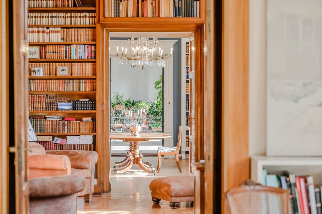 Property photo 1 of 25