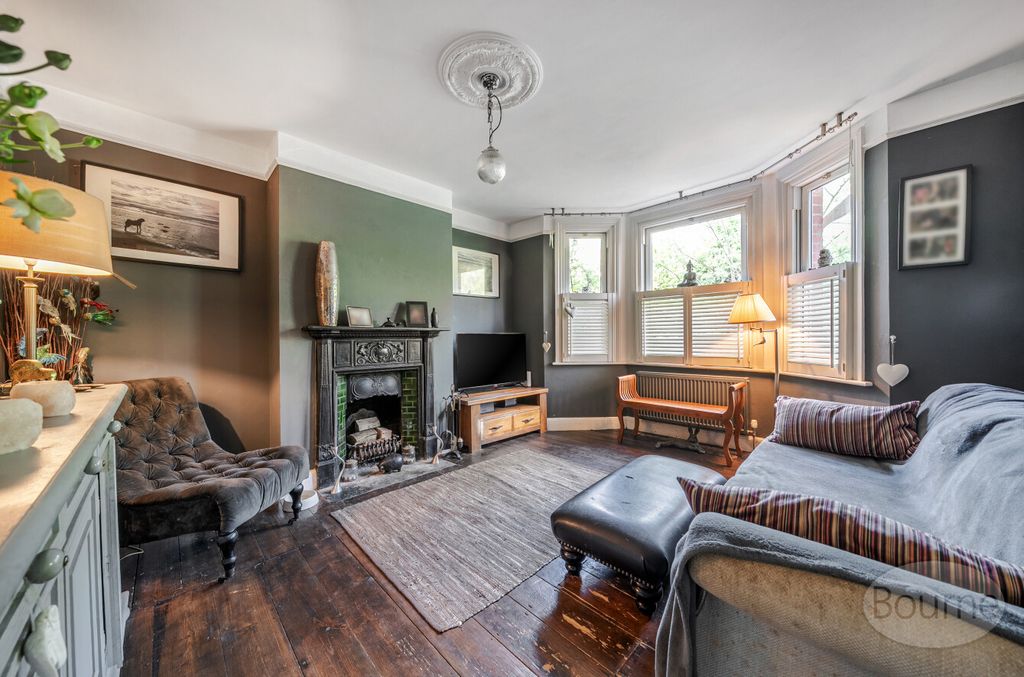 Property photo 2 of 16 Acfad3E2-1A2E-4F8...