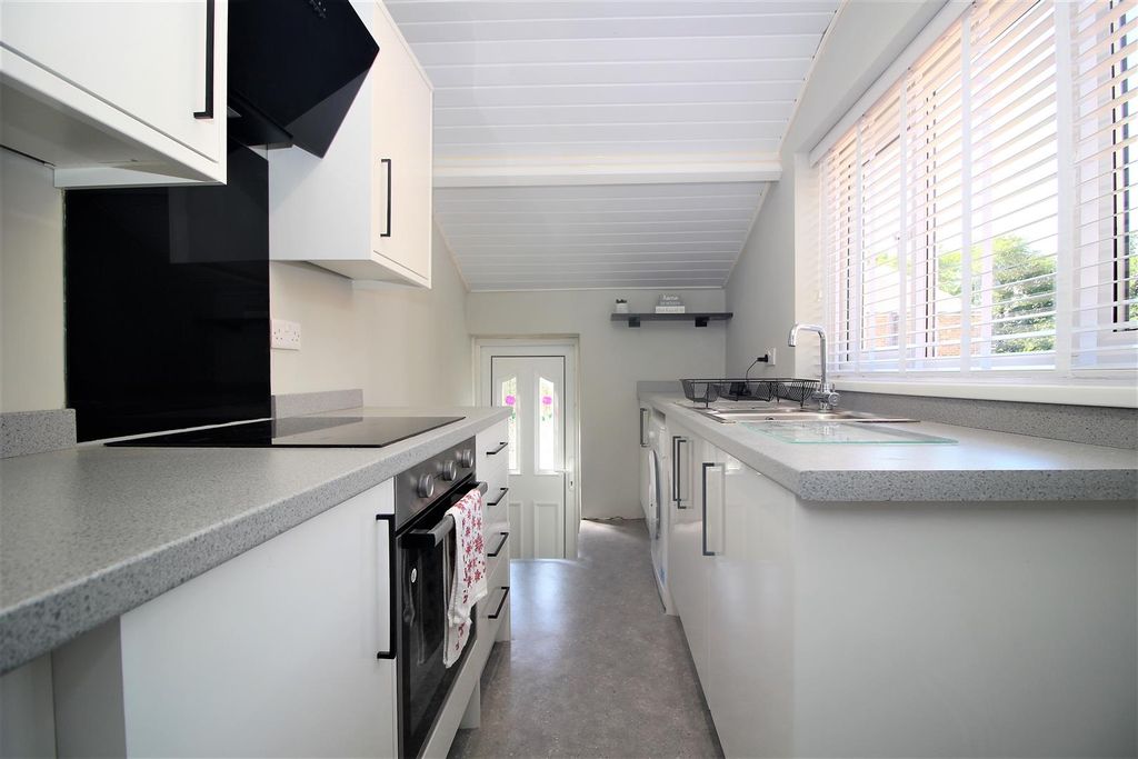 Property photo 2 of 12 Img_3633.Jpg