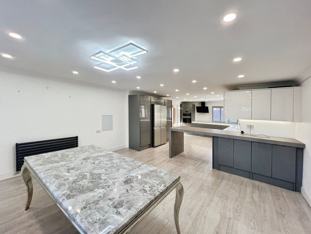 Property photo 2 of 44