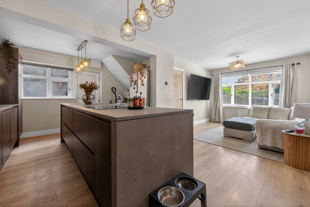 Property photo 1 of 27 5017293