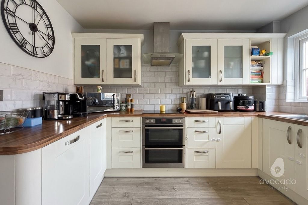 Property photo 3 of 14 5388694