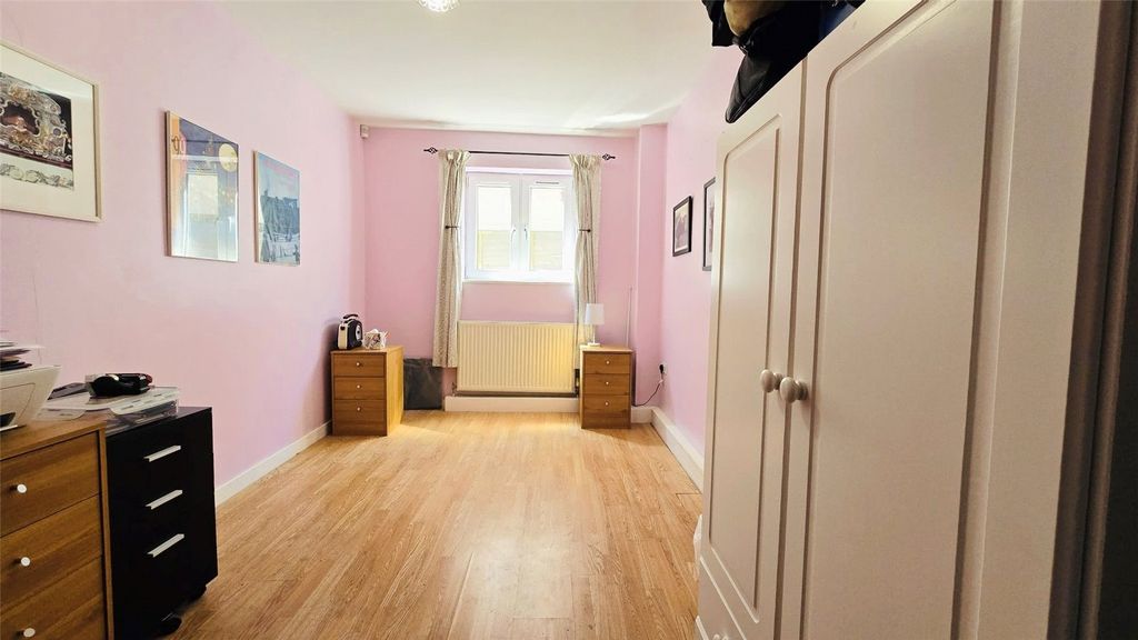 Property photo 1 of 6 Picture No. 11