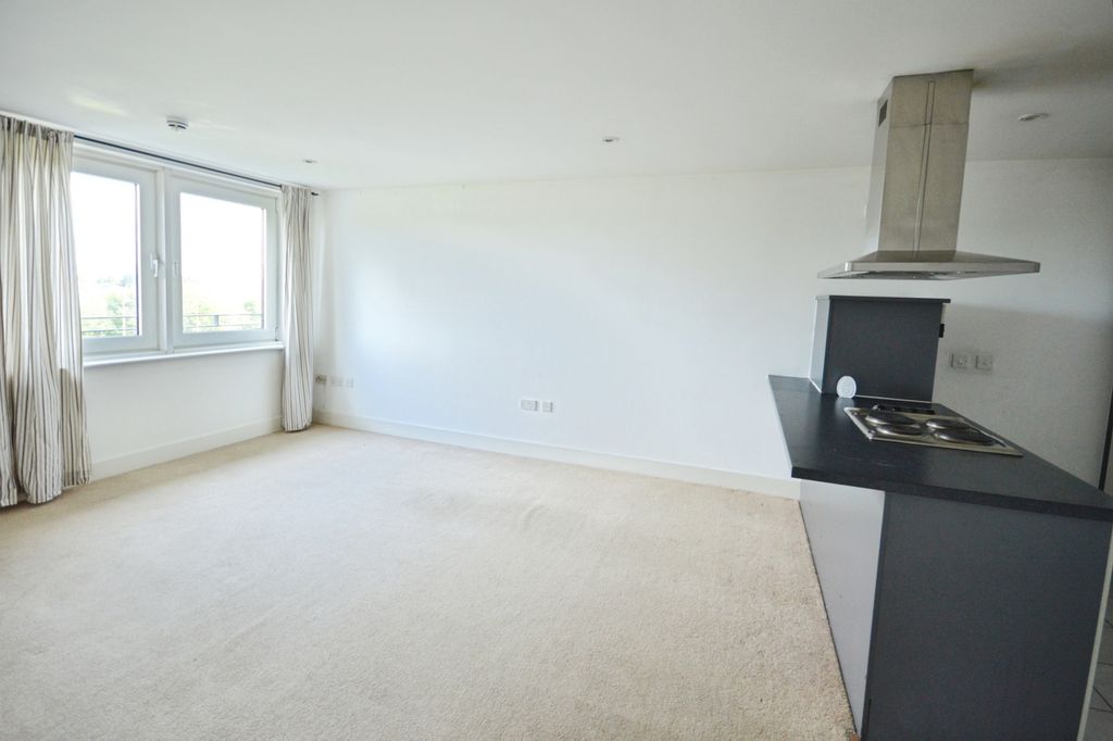 Property photo 3 of 8 Pbox-Img.Jpg