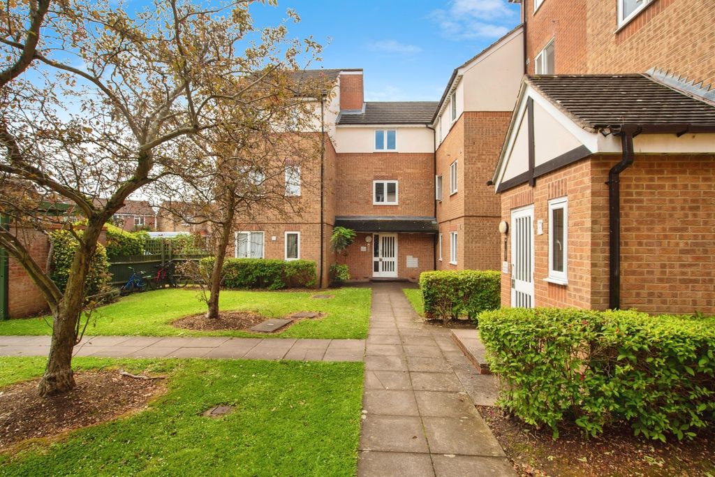 Property photo 1 of 17