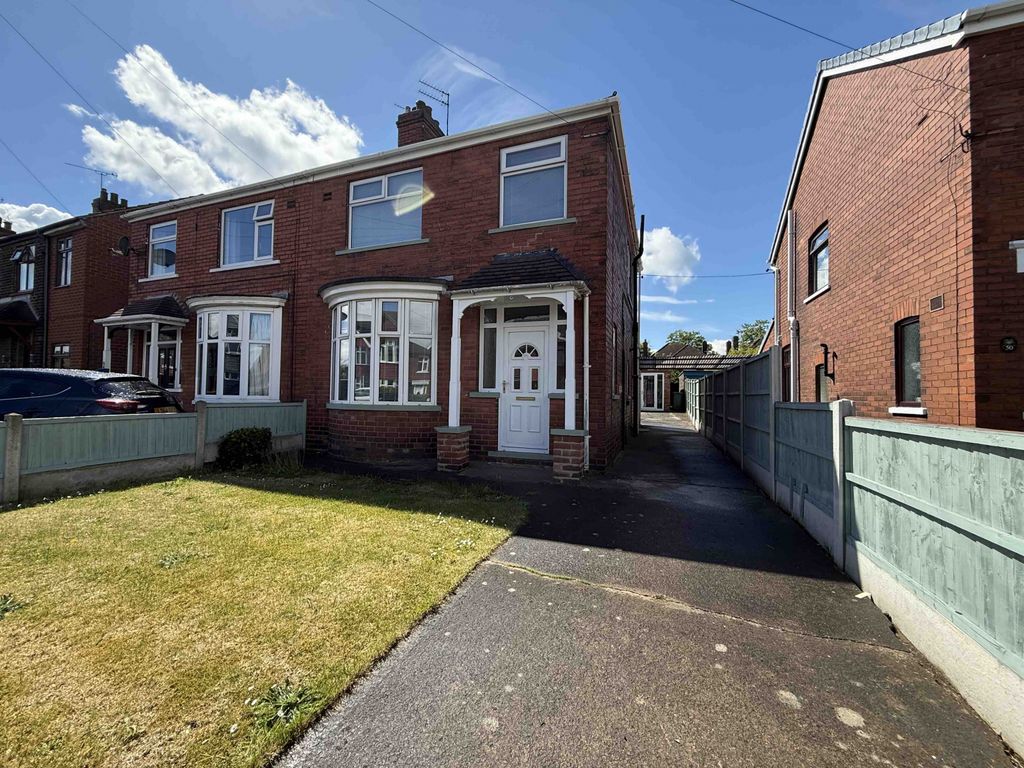Property photo 1 of 26 Three Bedroom Semi Detached Family Home