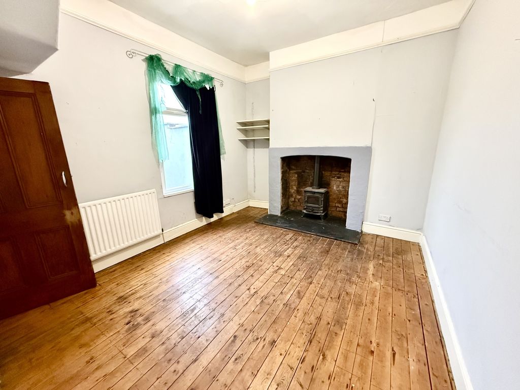 Property photo 3 of 7 Img_2442