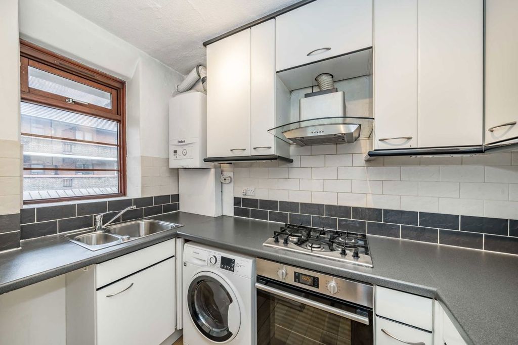Property photo 2 of 5