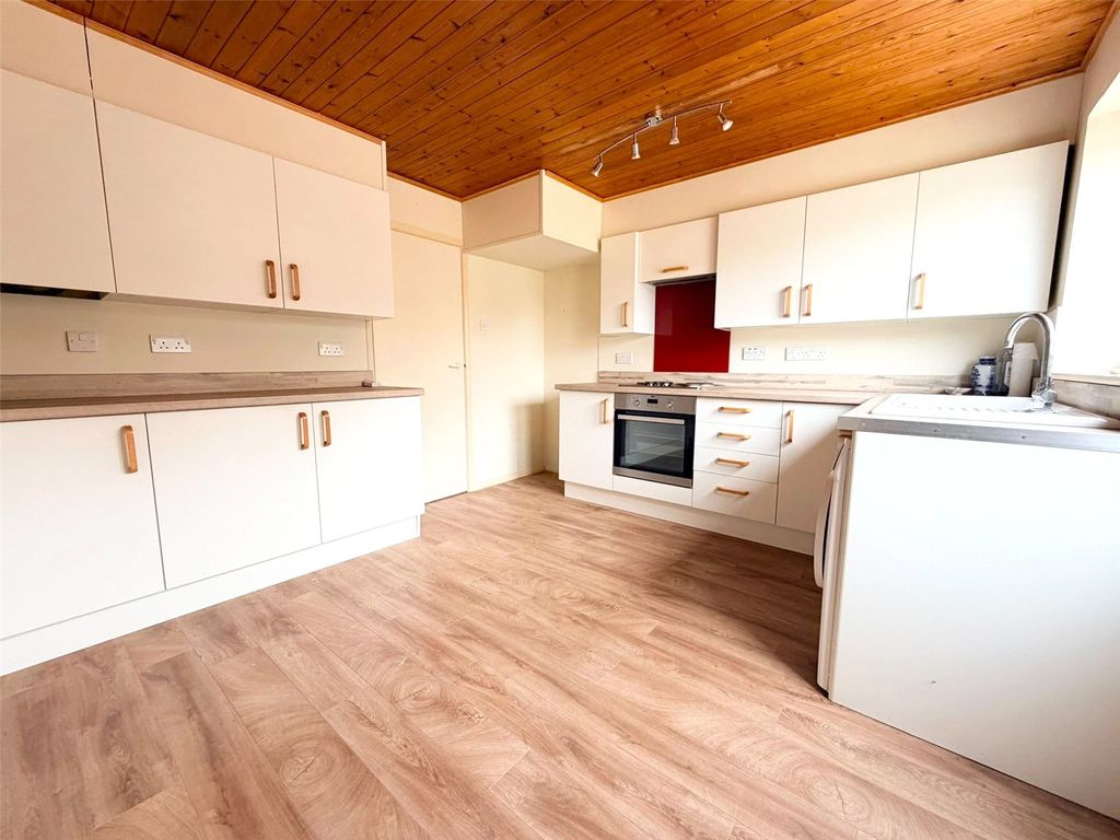 Property photo 2 of 18 Picture No. 20