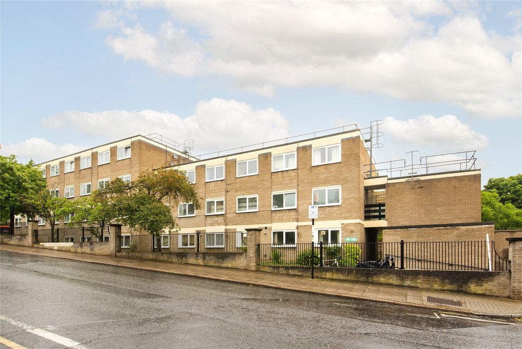 Property photo 2 of 20 Picture No. 19