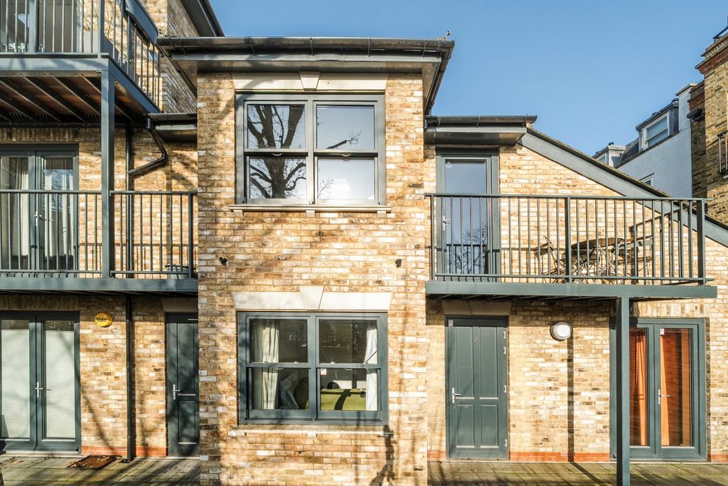 Property photo 3 of 13 1419998-18-699Ecb...