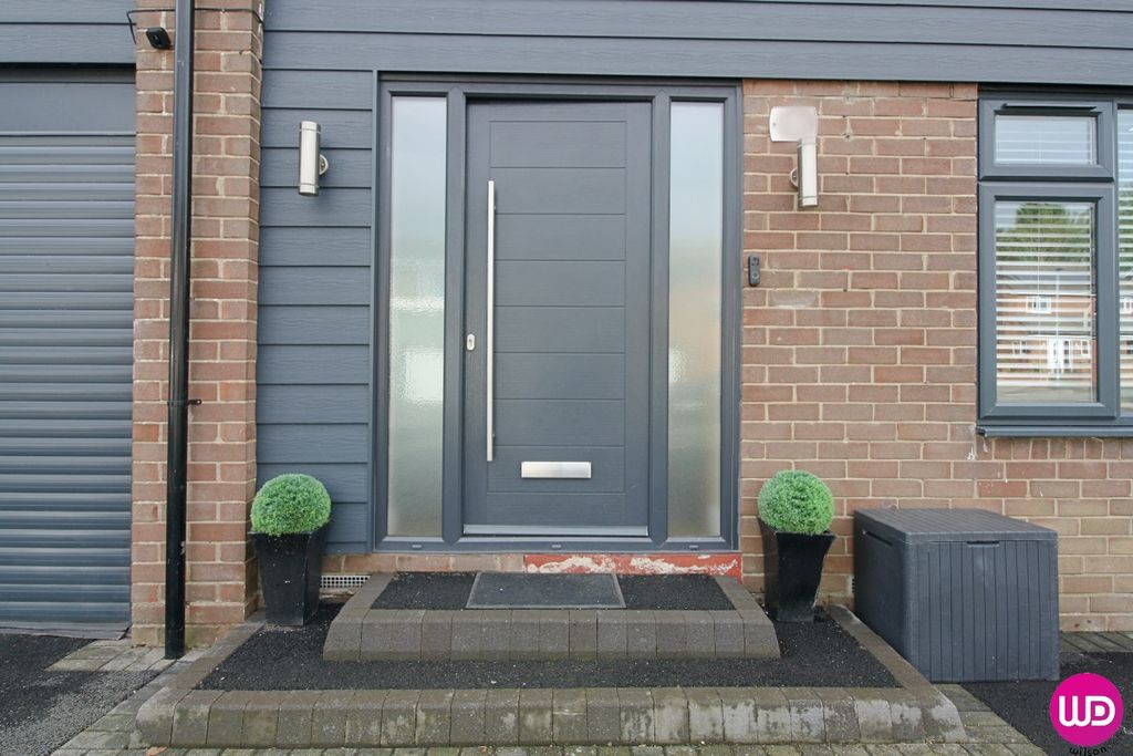 Property photo 2 of 35