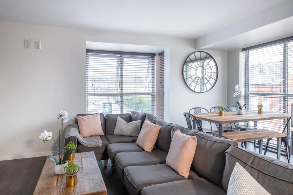 Apartment in Nottingham, Old Lenton, Lenton - View 3