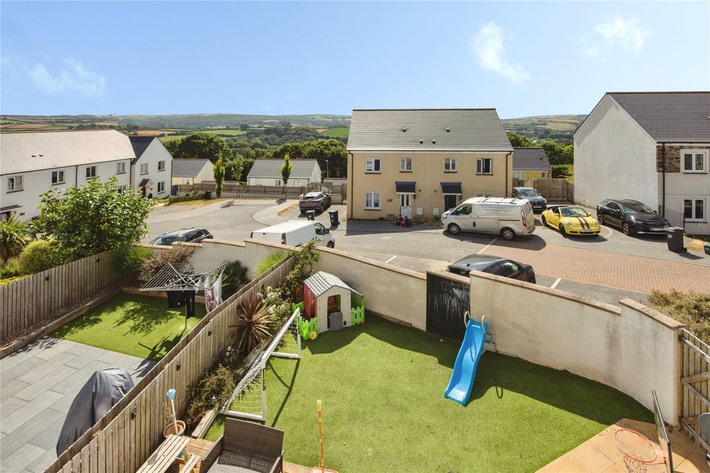 Property photo 2 of 18 Picture No. 32
