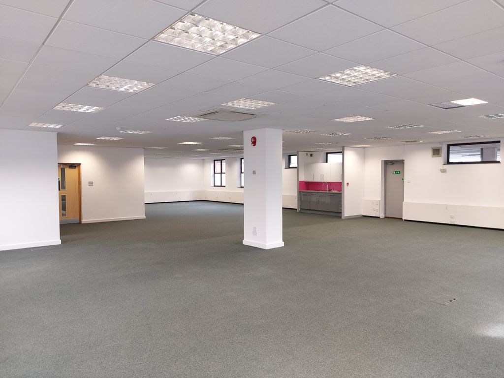 Property photo 2 of 5 Office Space