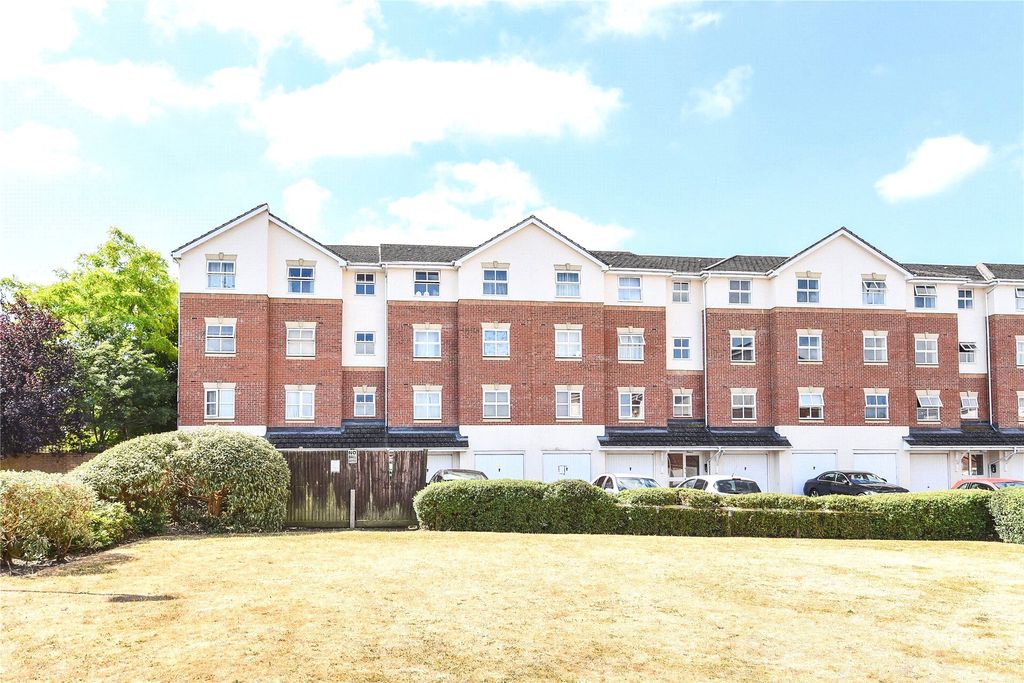 2 bed flat for sale Southcote