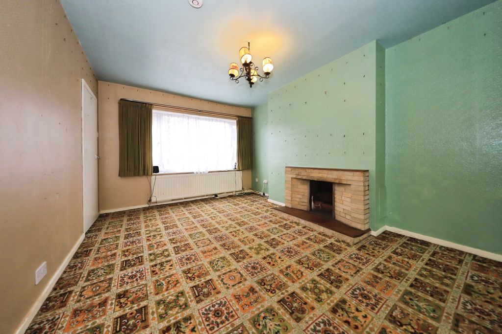 Property photo 2 of 21