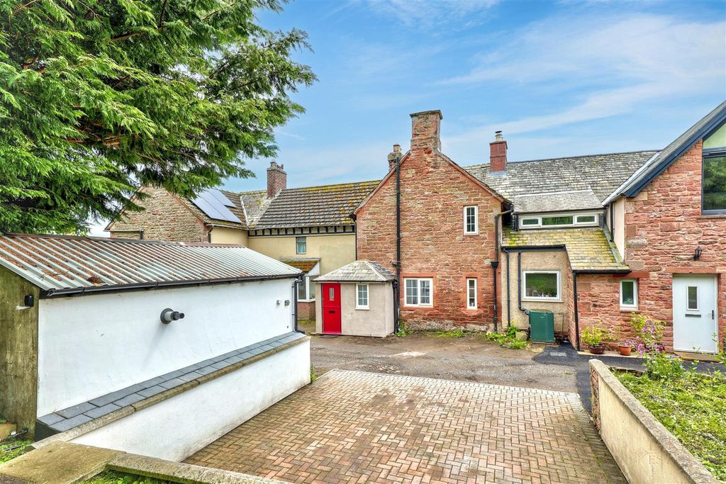 Property photo 1 of 17 2 North Park Cottages