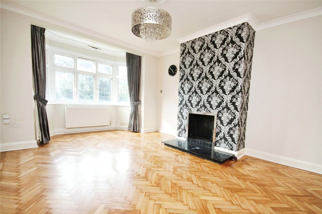 Property photo 2 of 7 Picture No. 13