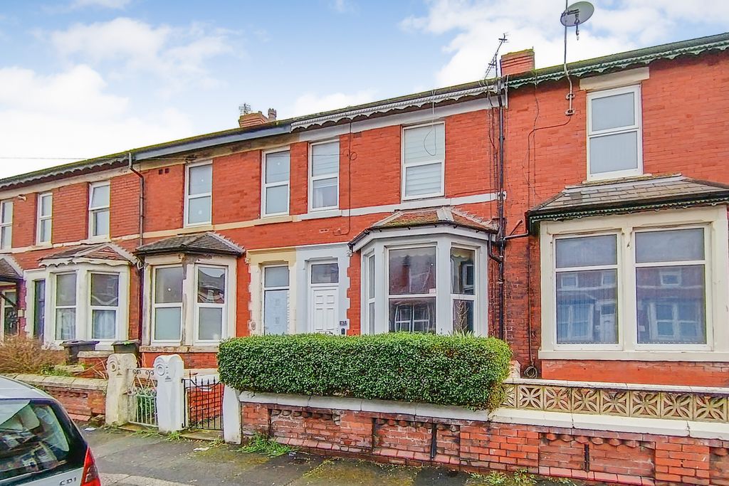 Property photo 1 of 15 47 Keswick Road, Blackpool, Fy1 5Pb