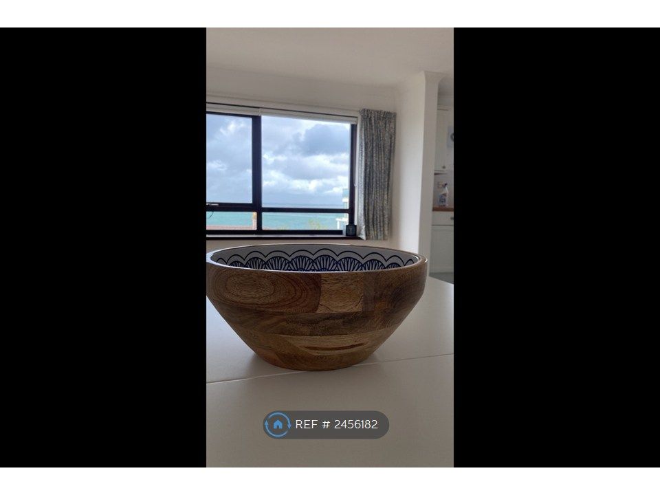 Property photo 2 of 35