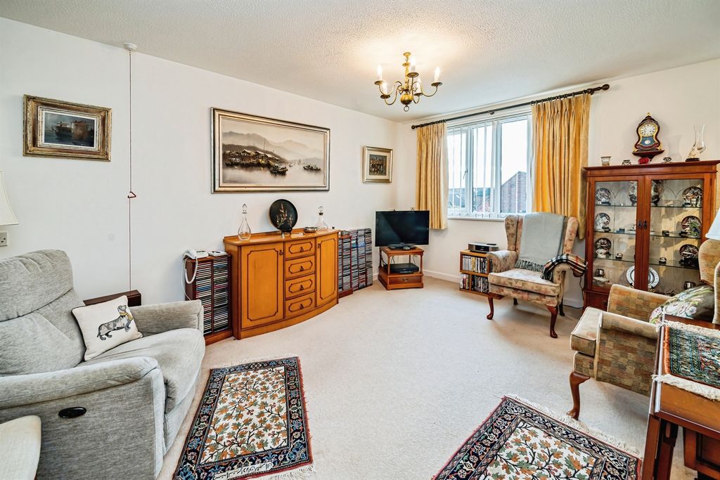 Property photo 3 of 15