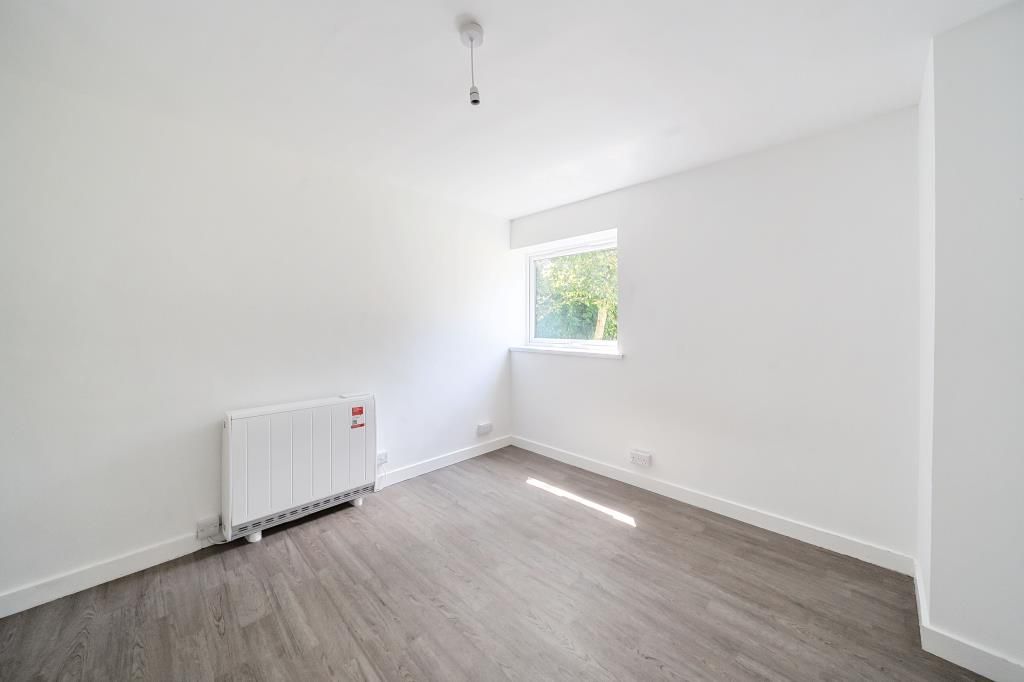 Property photo 2 of 20 Bedroom