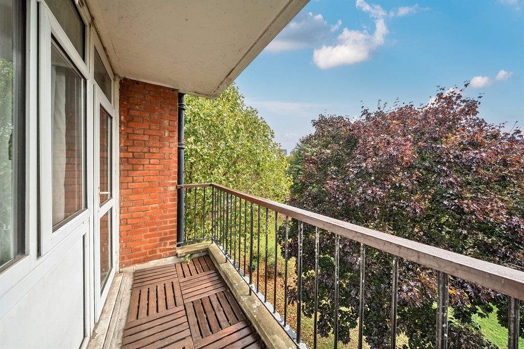Property photo 3 of 14