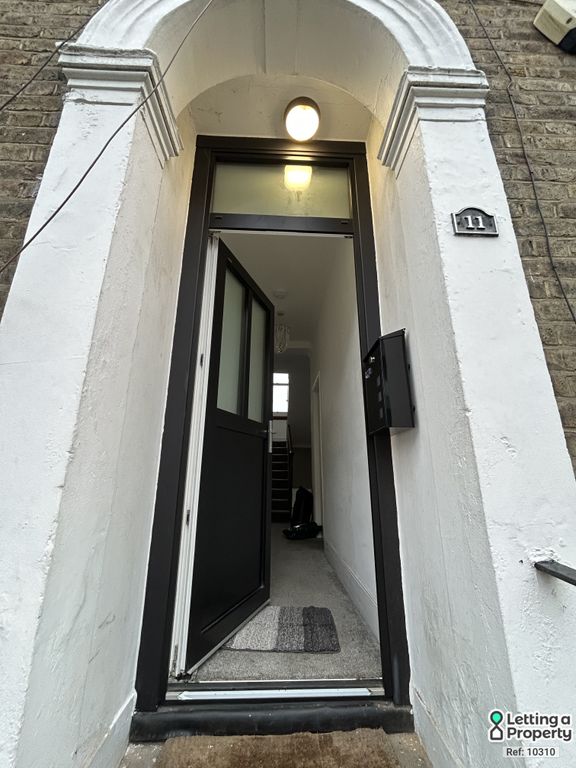 Property photo 2 of 21