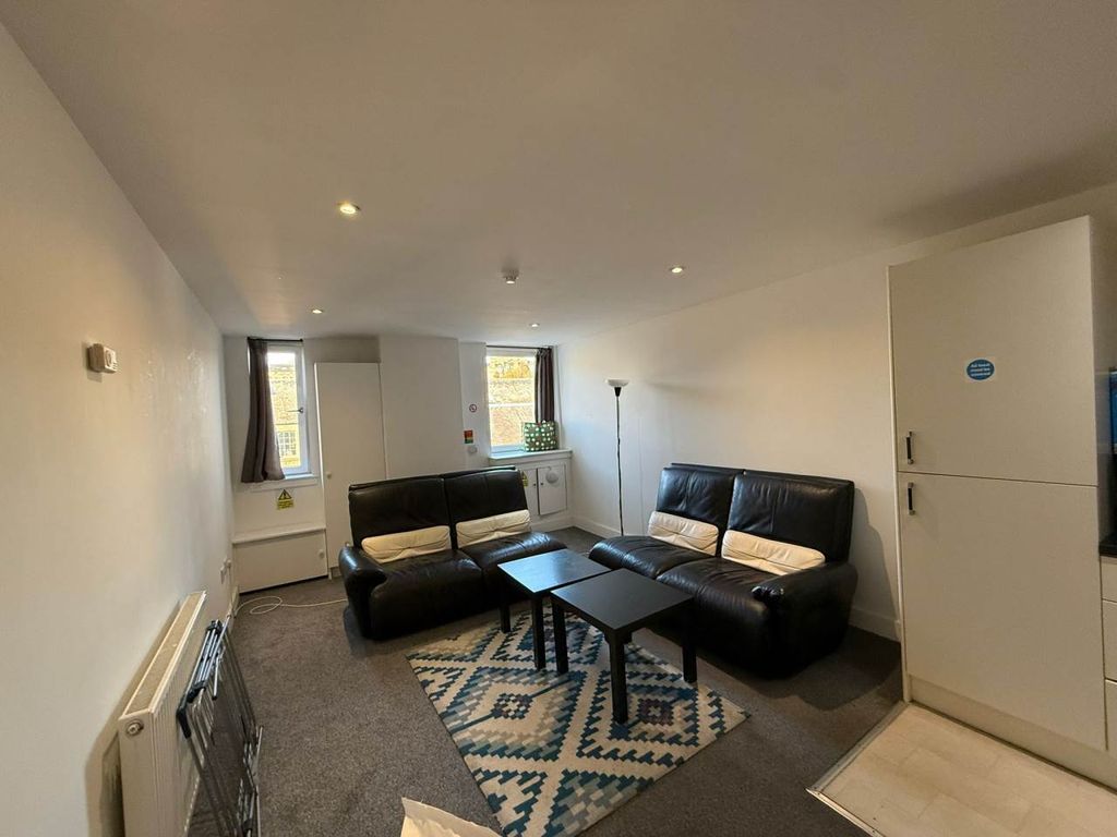 Property photo 3 of 8 Img-20251117-Wa0009 (1)