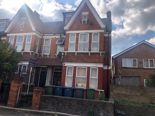 Property photo 1 of 6 2nd Floor Converted Flat With 2 Bedrooms Located In Wealdstone