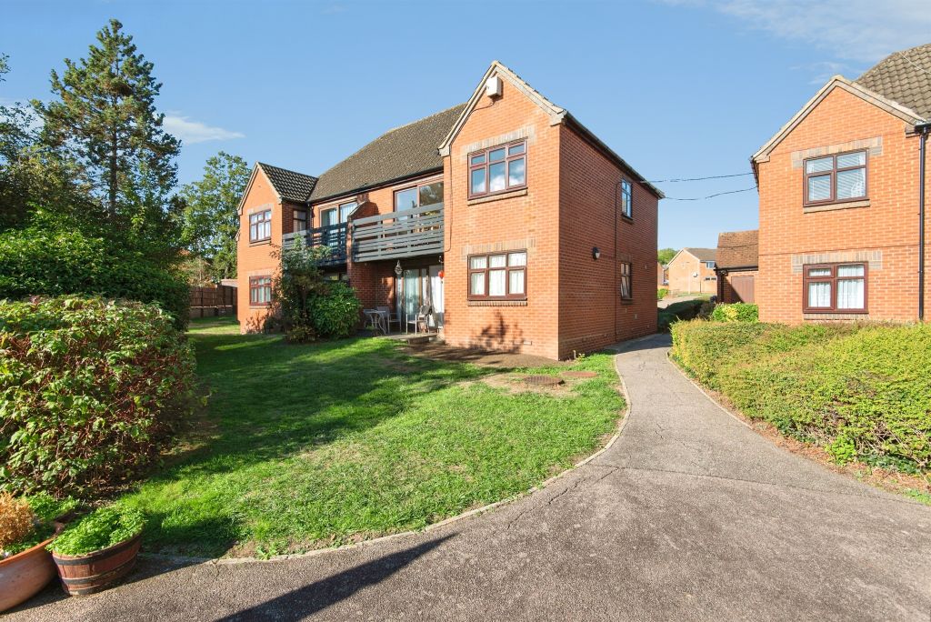 Property photo 2 of 17