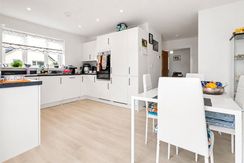 Property photo 2 of 12 2 - Picture No. 16