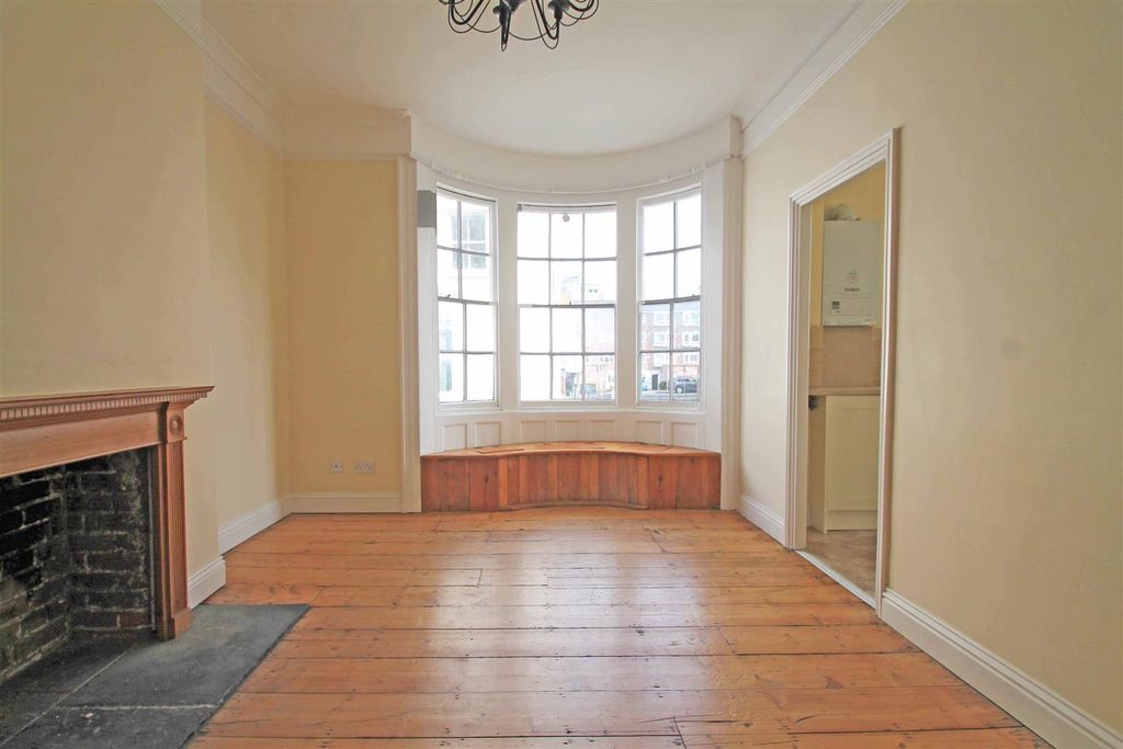 Property photo 2 of 9 Living/Dining Room