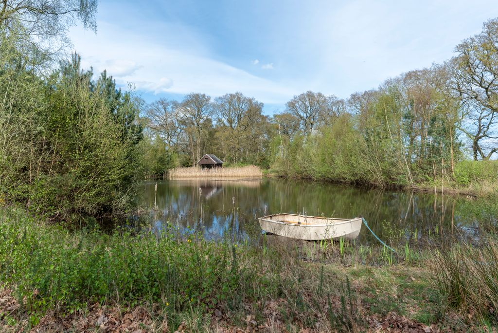 Property photo 2 of 45 Thorney_Brown_Wood-81