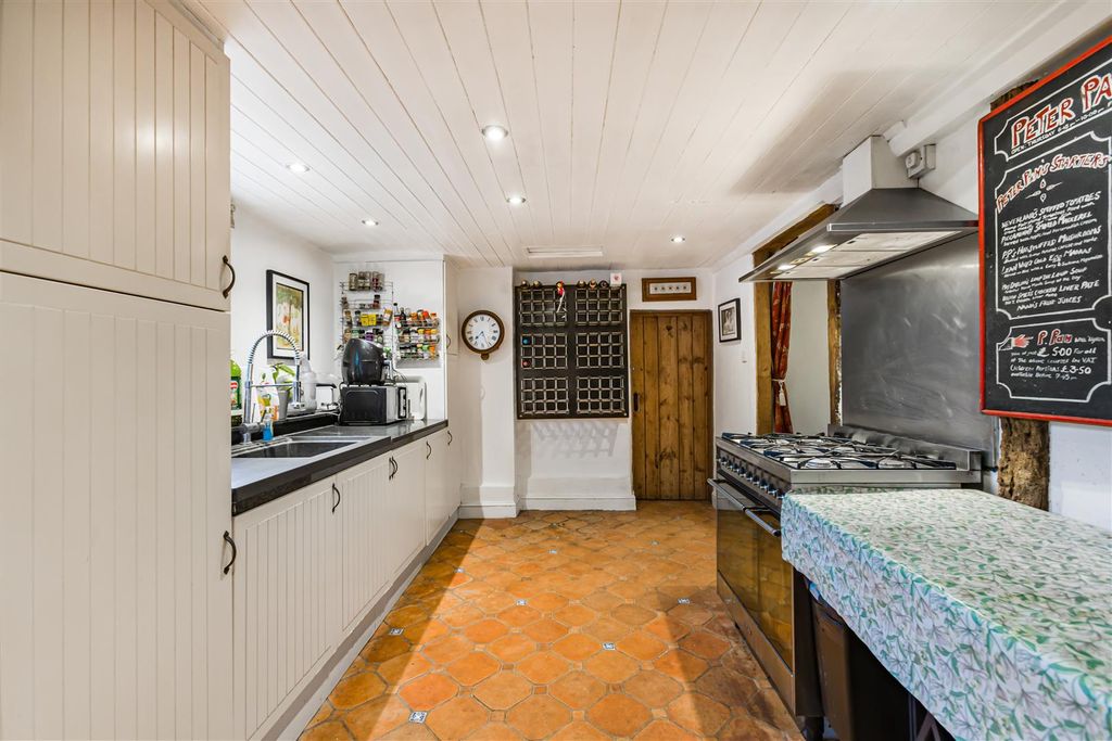 Property photo 3 of 48 54_84303.Jpg