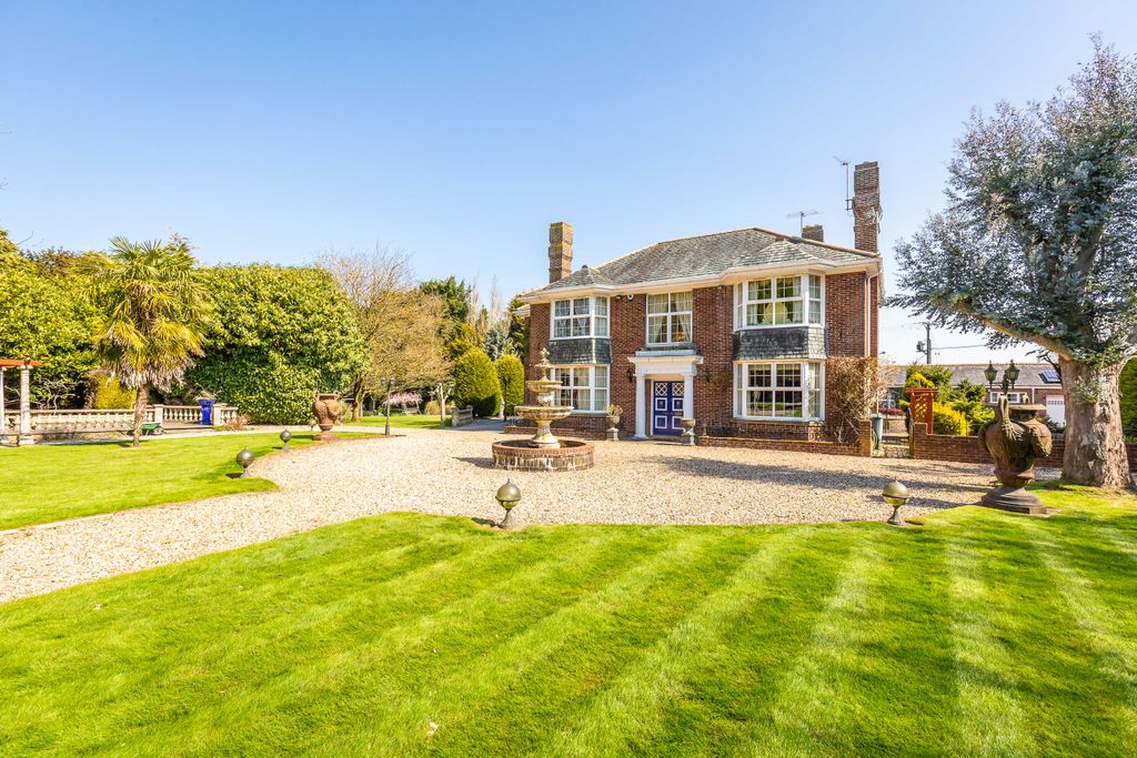Property photo 1 of 51