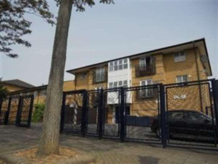 Property photo 1 of 8