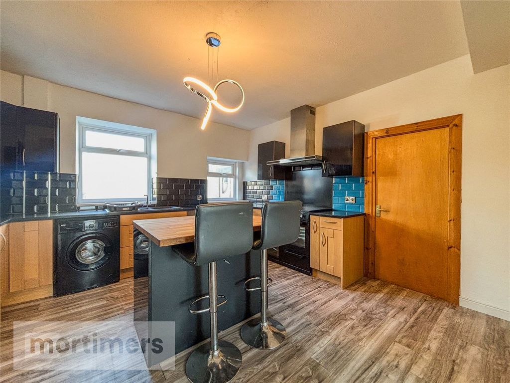 Property photo 2 of 22 Picture No. 50