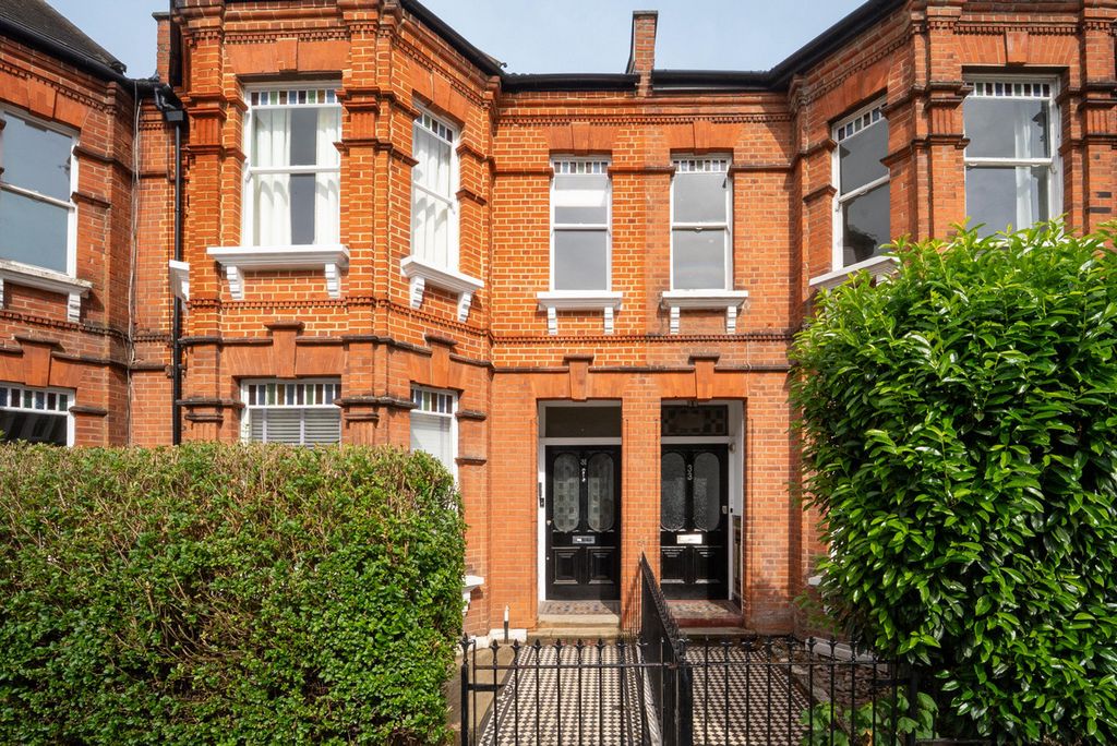 Property photo 1 of 10