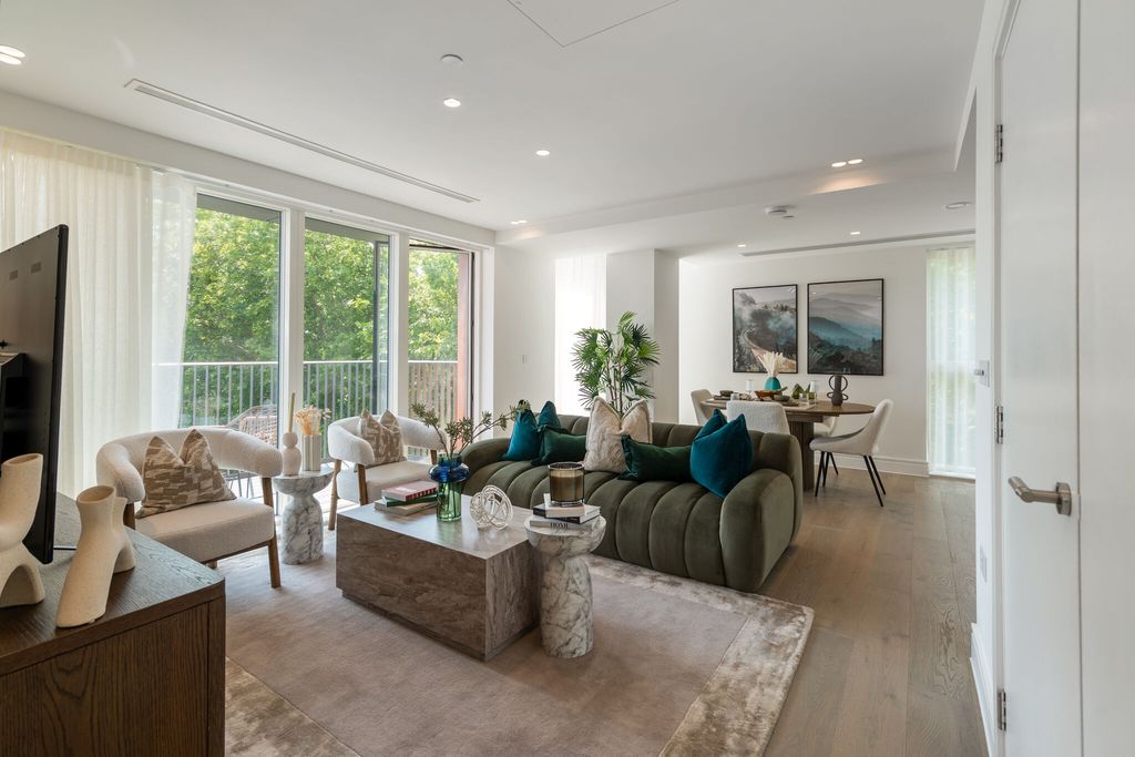 Property photo 1 of 16 93443_Empire-House (5)_Low.Jpg