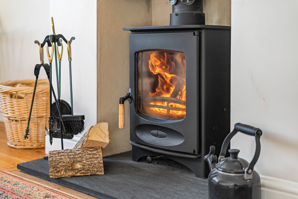 Property photo 3 of 25 Wood Burner