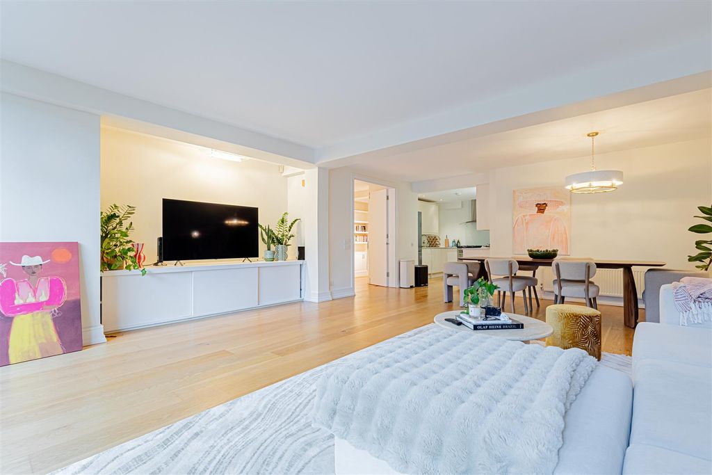 Property photo 3 of 20 Marthas Buildings (4).Jpg