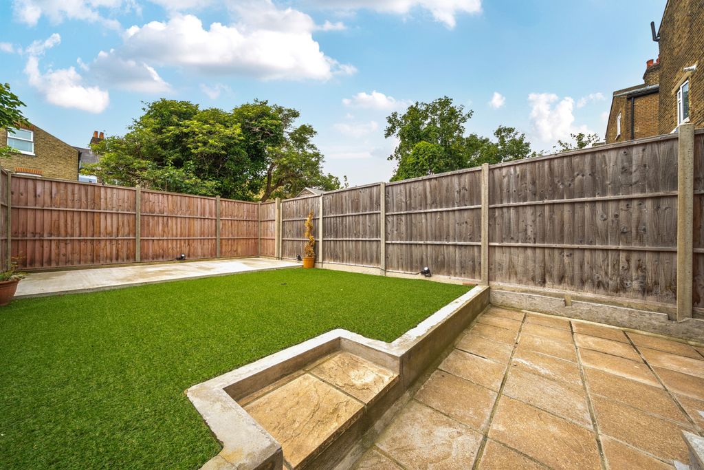 Property photo 3 of 20 Picture No. 22