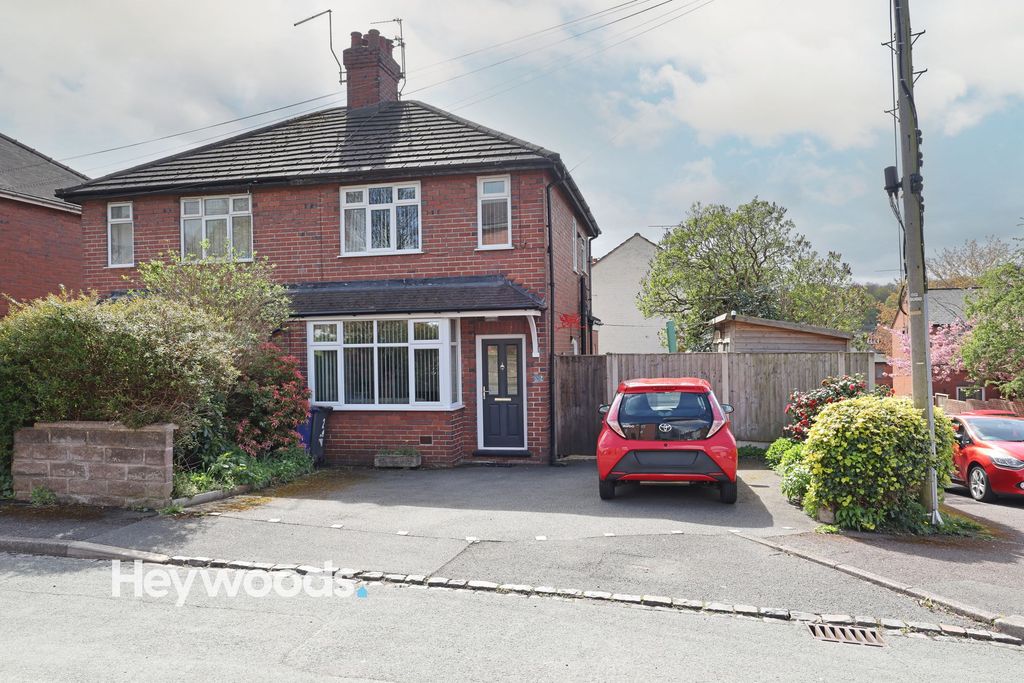 Property photo 1 of 28